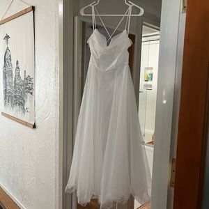 Hello Molly signal my way white dress